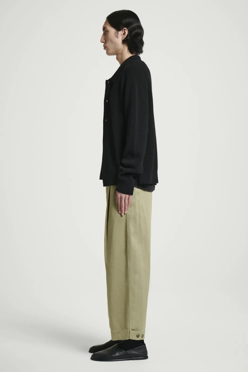 Online COS CROPPED BARREL-LEG PANTS KHAKI