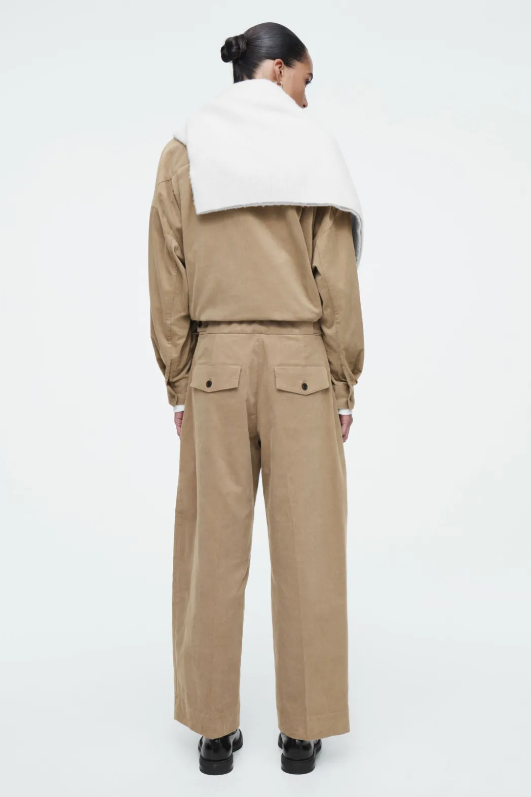 Best COS CROPPED CORDUROY PANTS BEIGE
