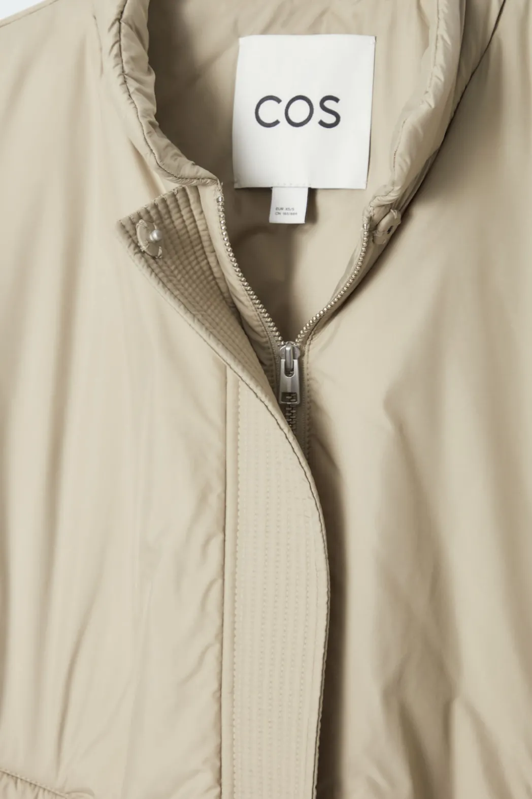 COS CROPPED PADDED HYBRID VEST BEIGE