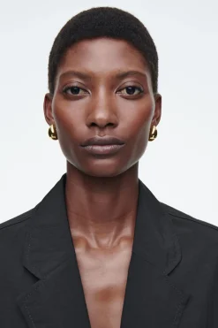 Hot COS CURVED DOMED EARRINGS GOLD