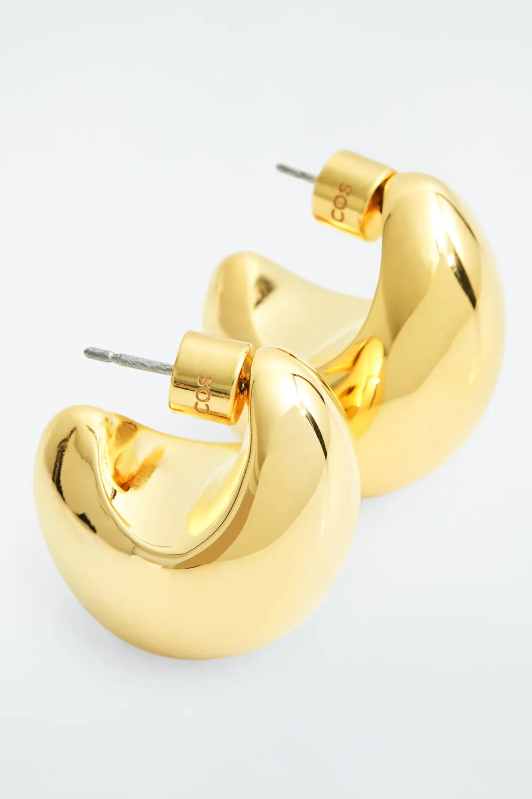 Hot COS CURVED DOMED EARRINGS GOLD