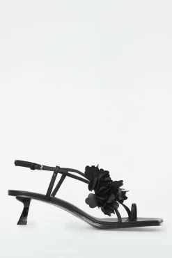 Sale COS DETACHABLE-FLOWER KITTEN-HEEL SANDALS BLACK