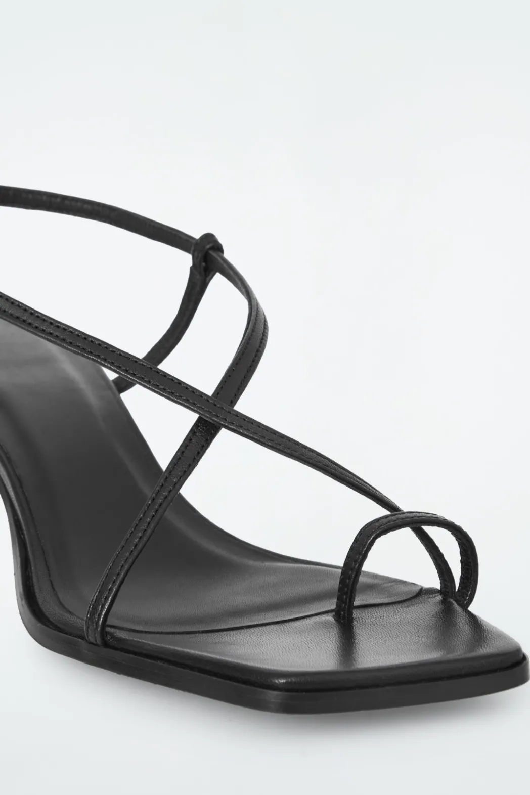 Sale COS DETACHABLE-FLOWER KITTEN-HEEL SANDALS BLACK