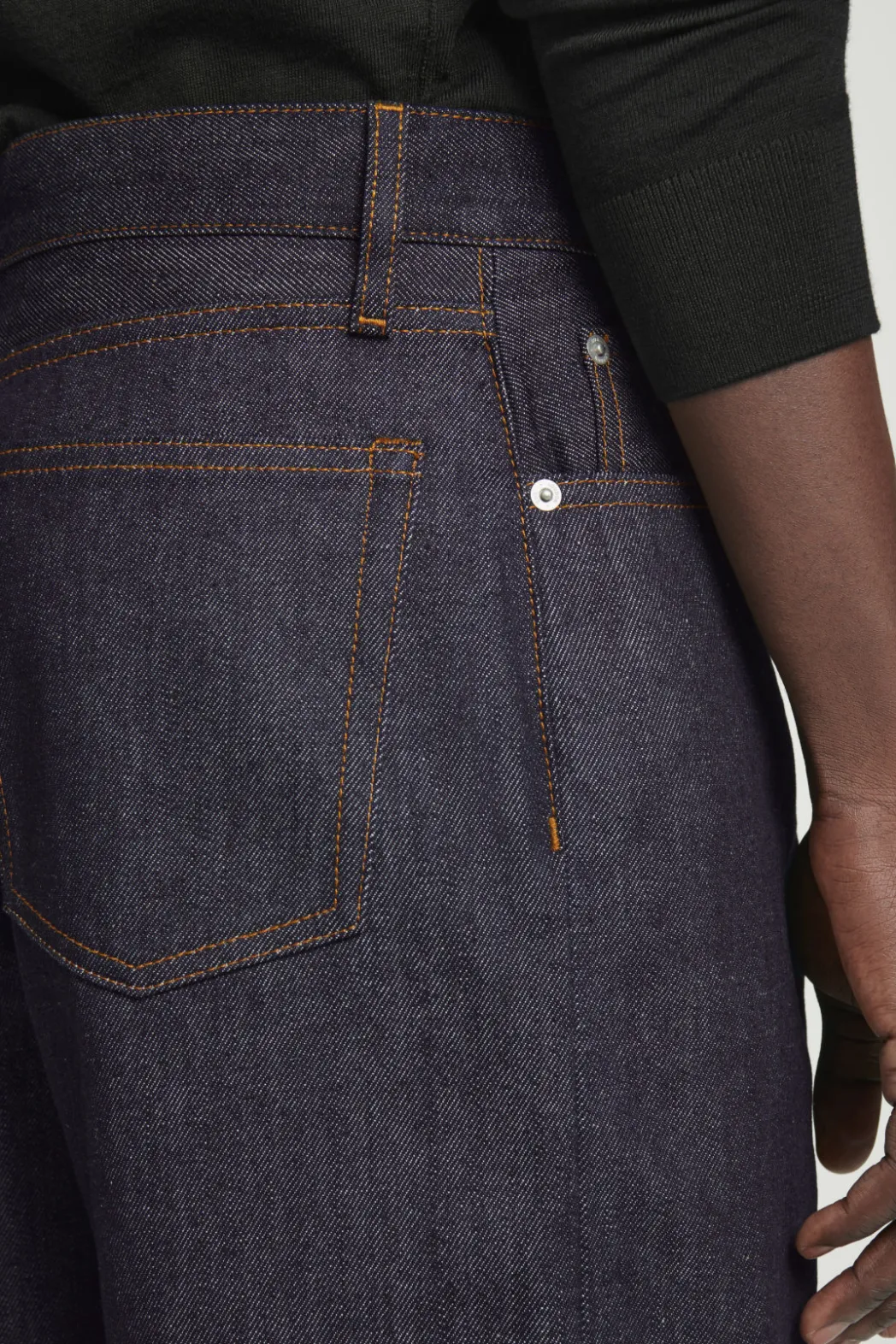 COS DOME RAW SELVEDGE STRAIGHT-LEG JEANS RAW INDIGO