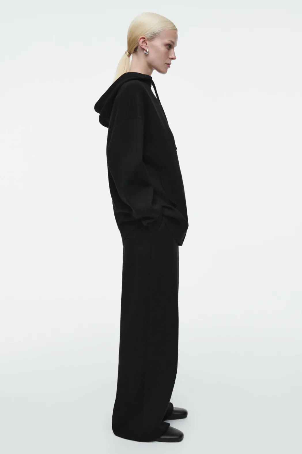 Outlet COS DOUBLE-FACED KNITTED JOGGERS BLACK