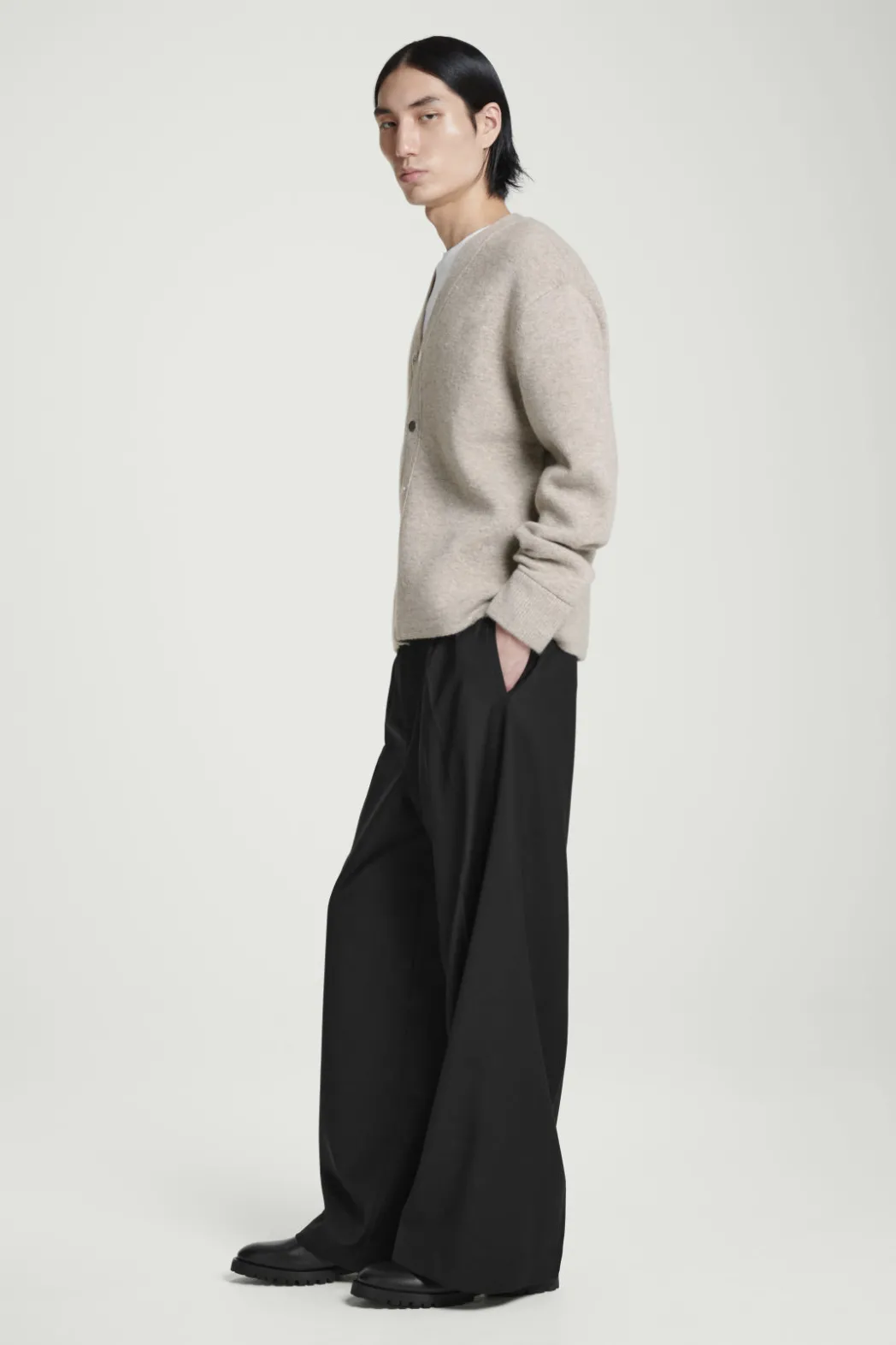 Sale COS DOUBLE-FACED WOOL V-NECK CARDIGAN MOLE