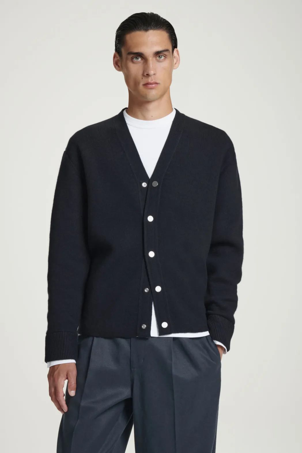 Sale COS DOUBLE-FACED WOOL V-NECK CARDIGAN NAVY