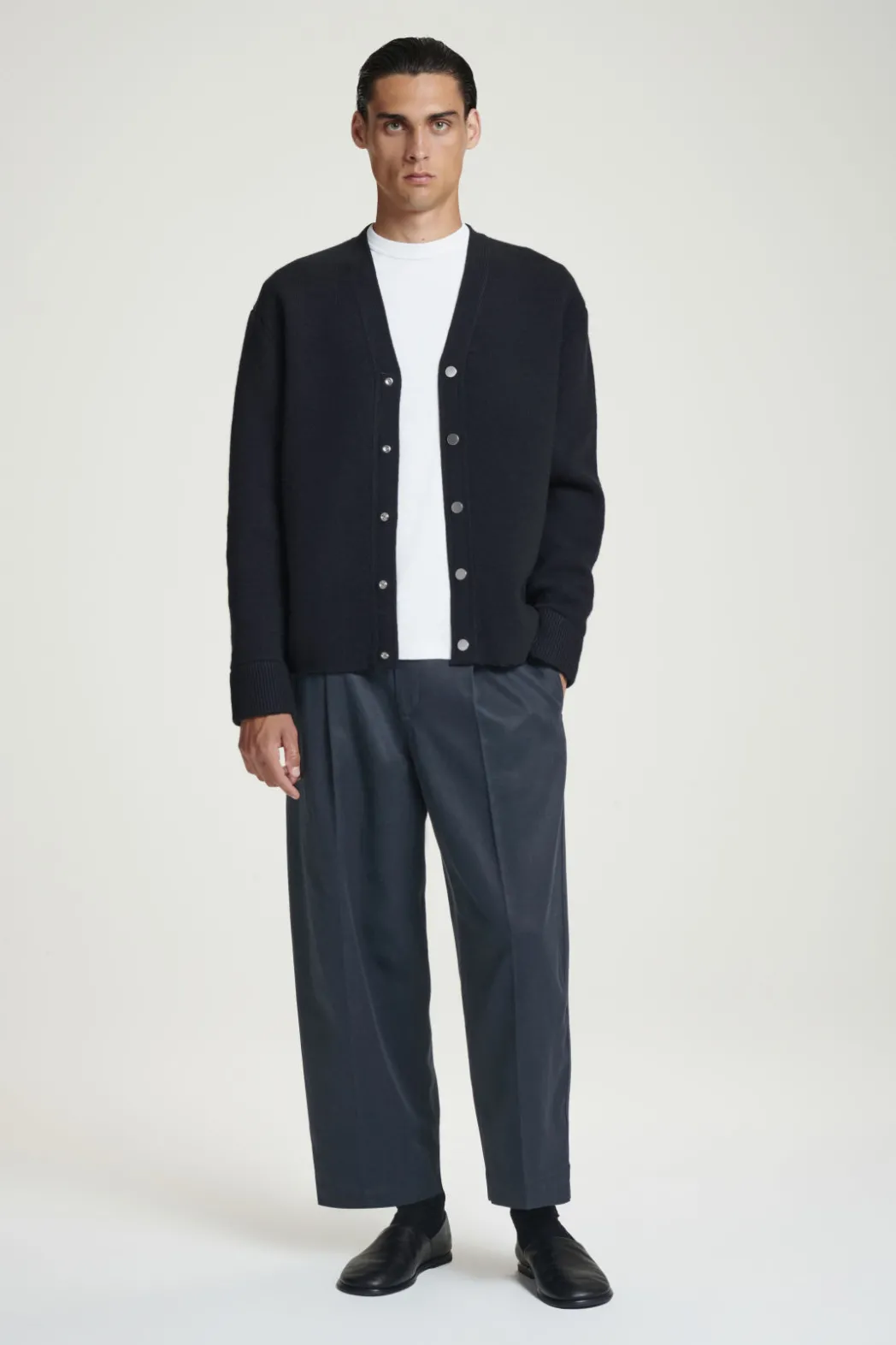 Sale COS DOUBLE-FACED WOOL V-NECK CARDIGAN NAVY
