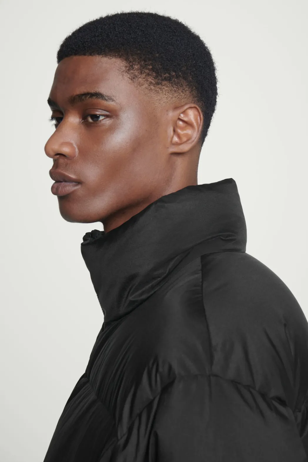 COS DOWN-FILLED PUFFER JACKET BLACK