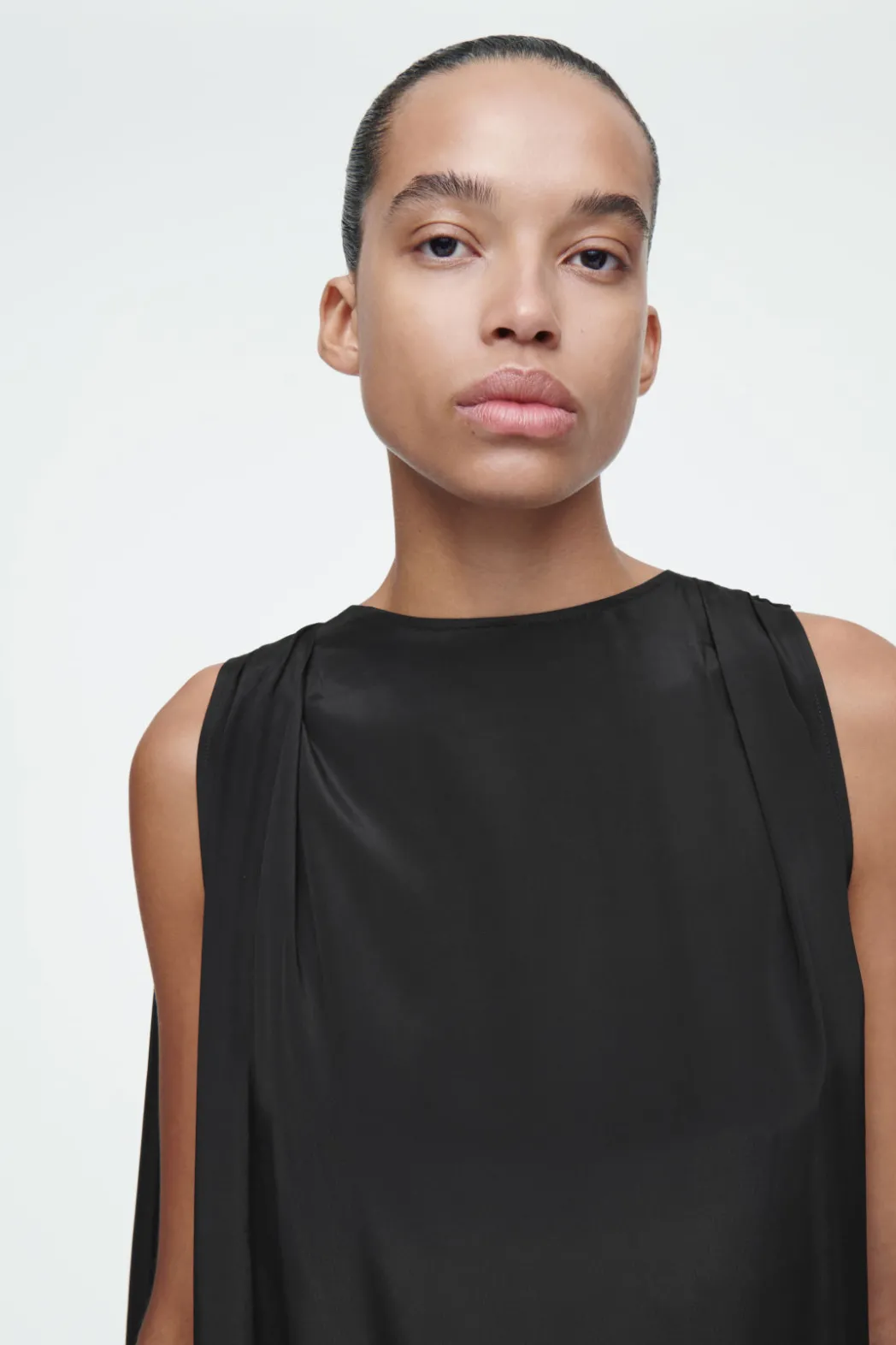 Clearance COS DRAPED BALLOON MIDI DRESS BLACK