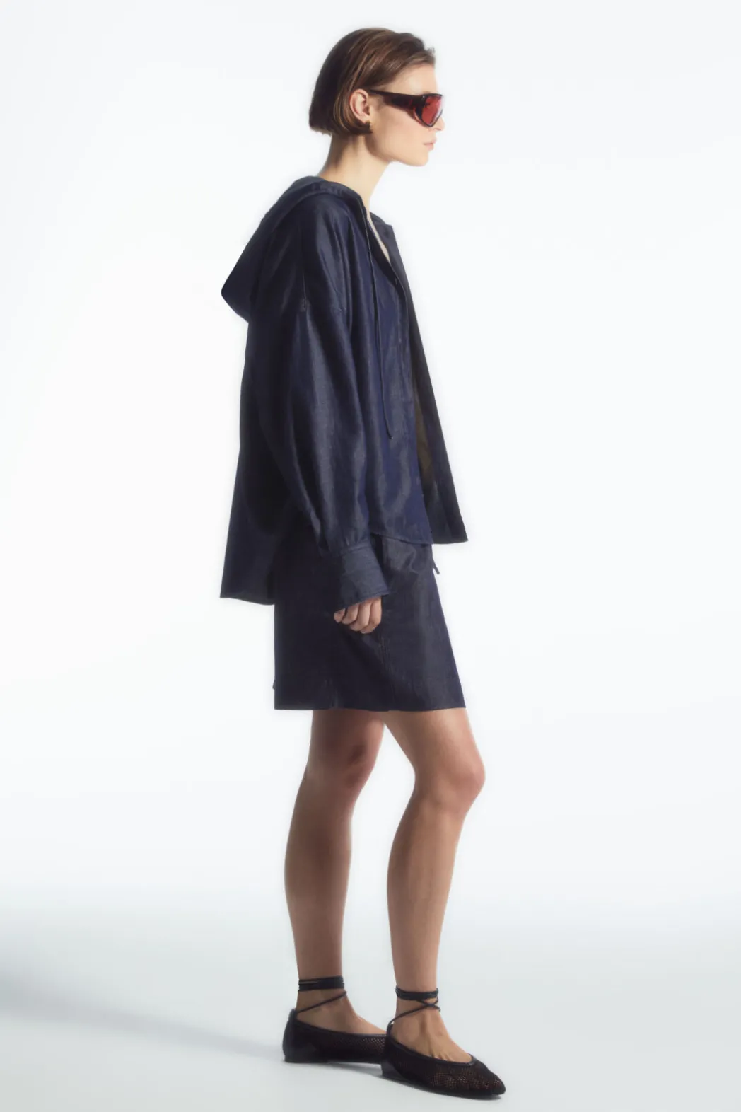 Discount COS DRAWSTRING DENIM SHORTS INDIGO