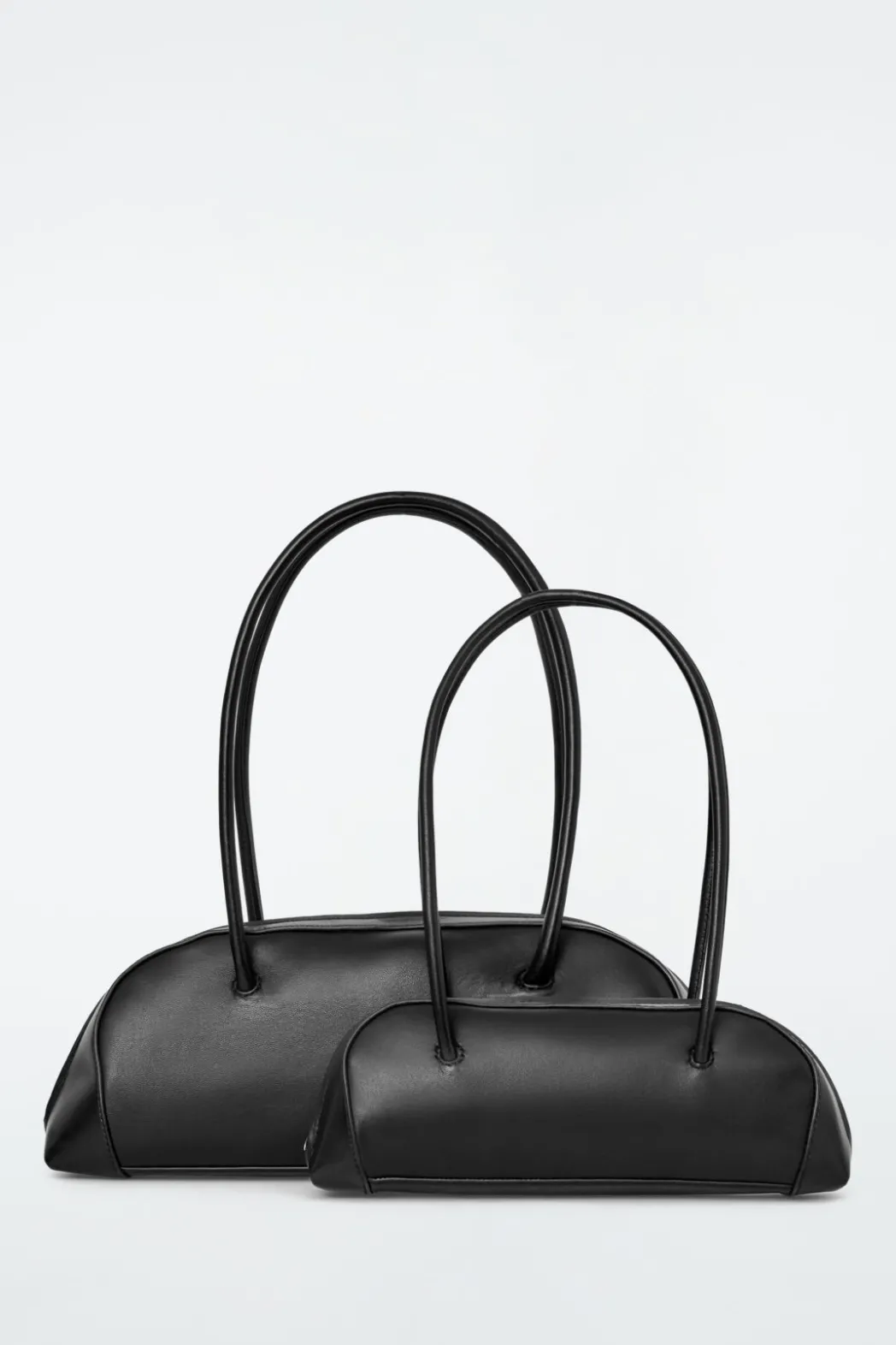 Outlet COS EASTSIDE BOWLING BAG - LEATHER BLACK