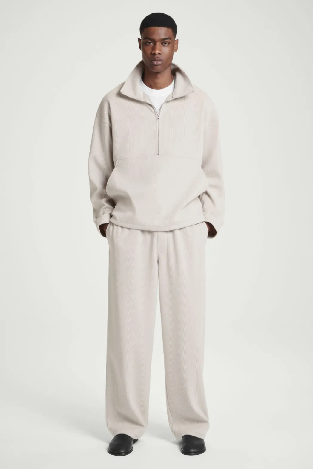 Clearance COS ELASTICATED CORDUROY-JERSEY PANTS LIGHT MOLE