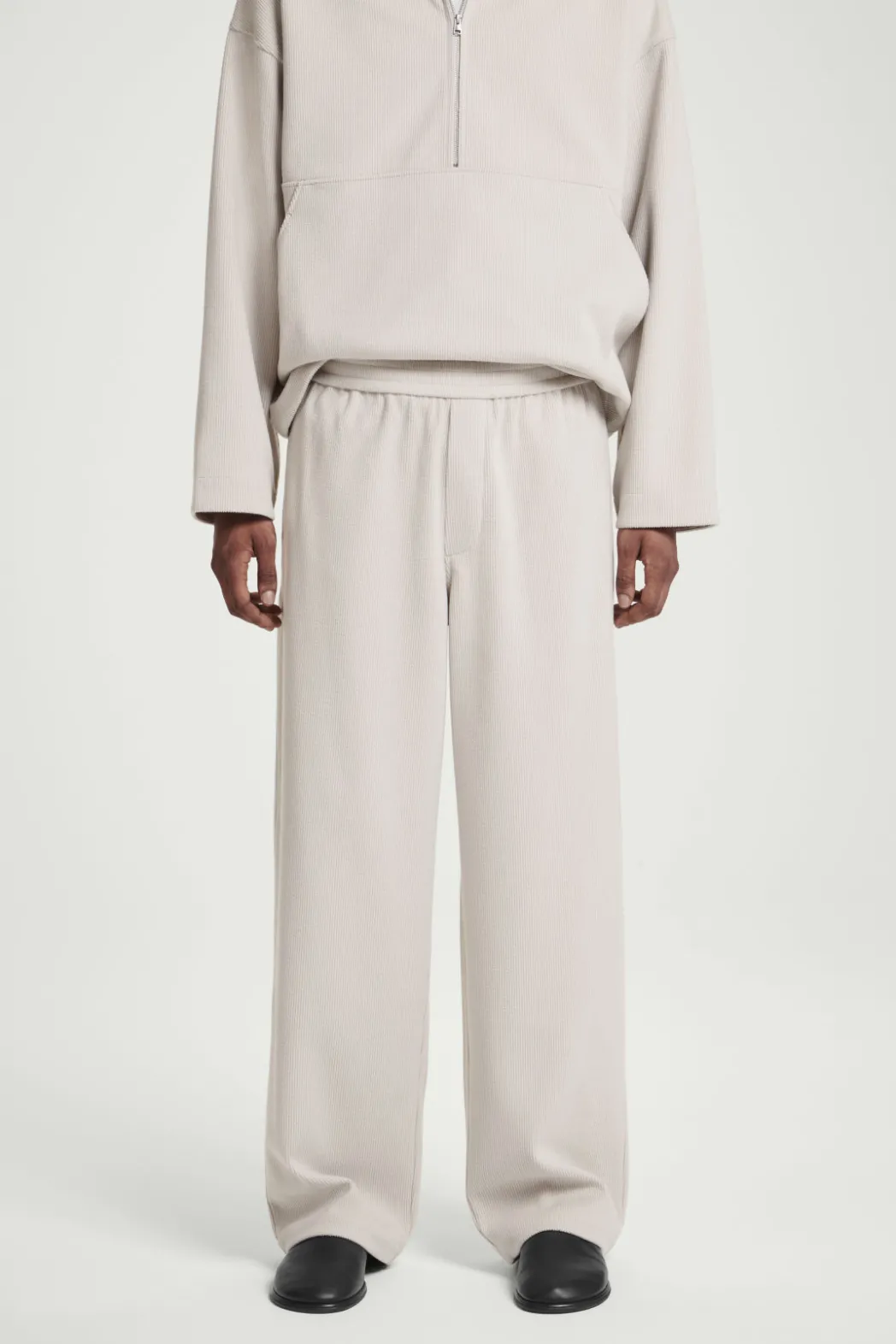 Clearance COS ELASTICATED CORDUROY-JERSEY PANTS LIGHT MOLE