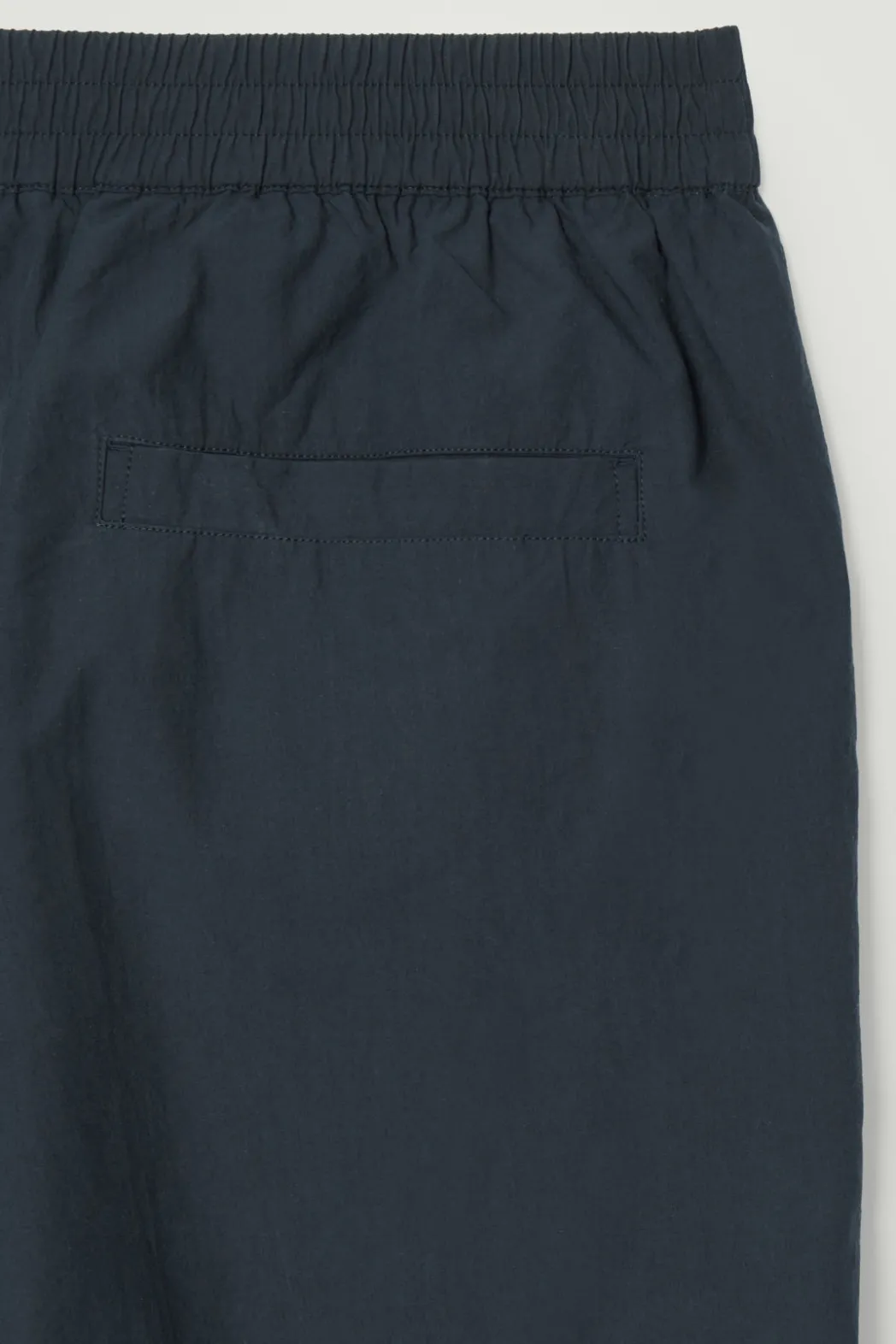 Clearance COS ELASTICATED COTTON SHORTS NAVY