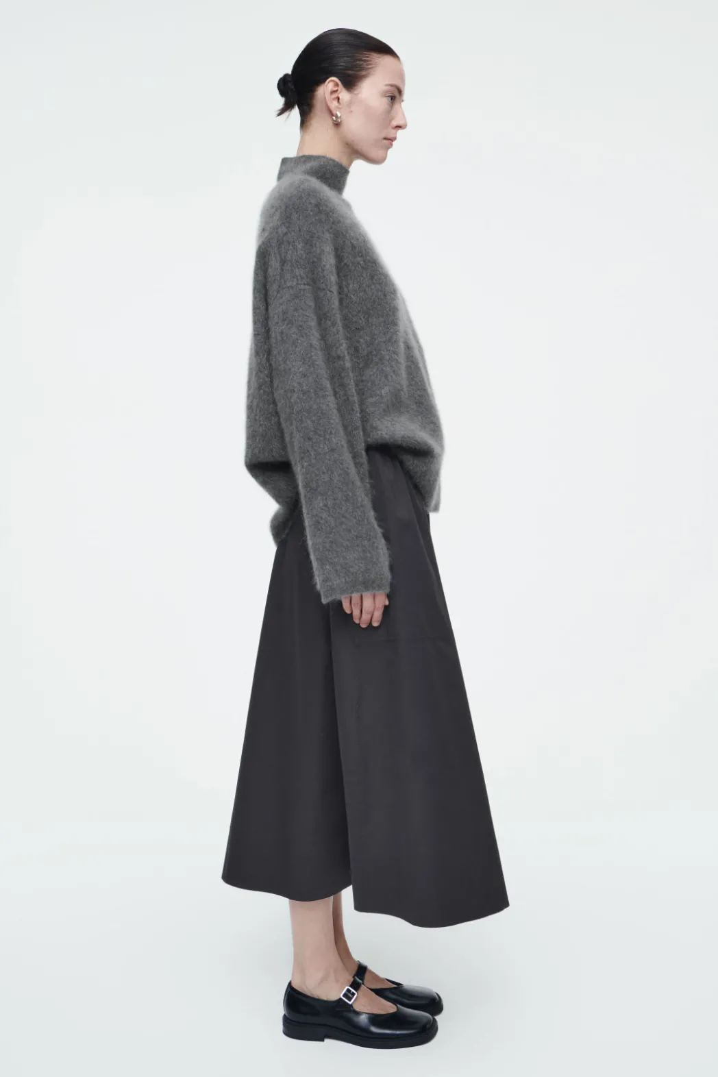 Hot COS ELASTICATED MIDI SKIRT BLACK
