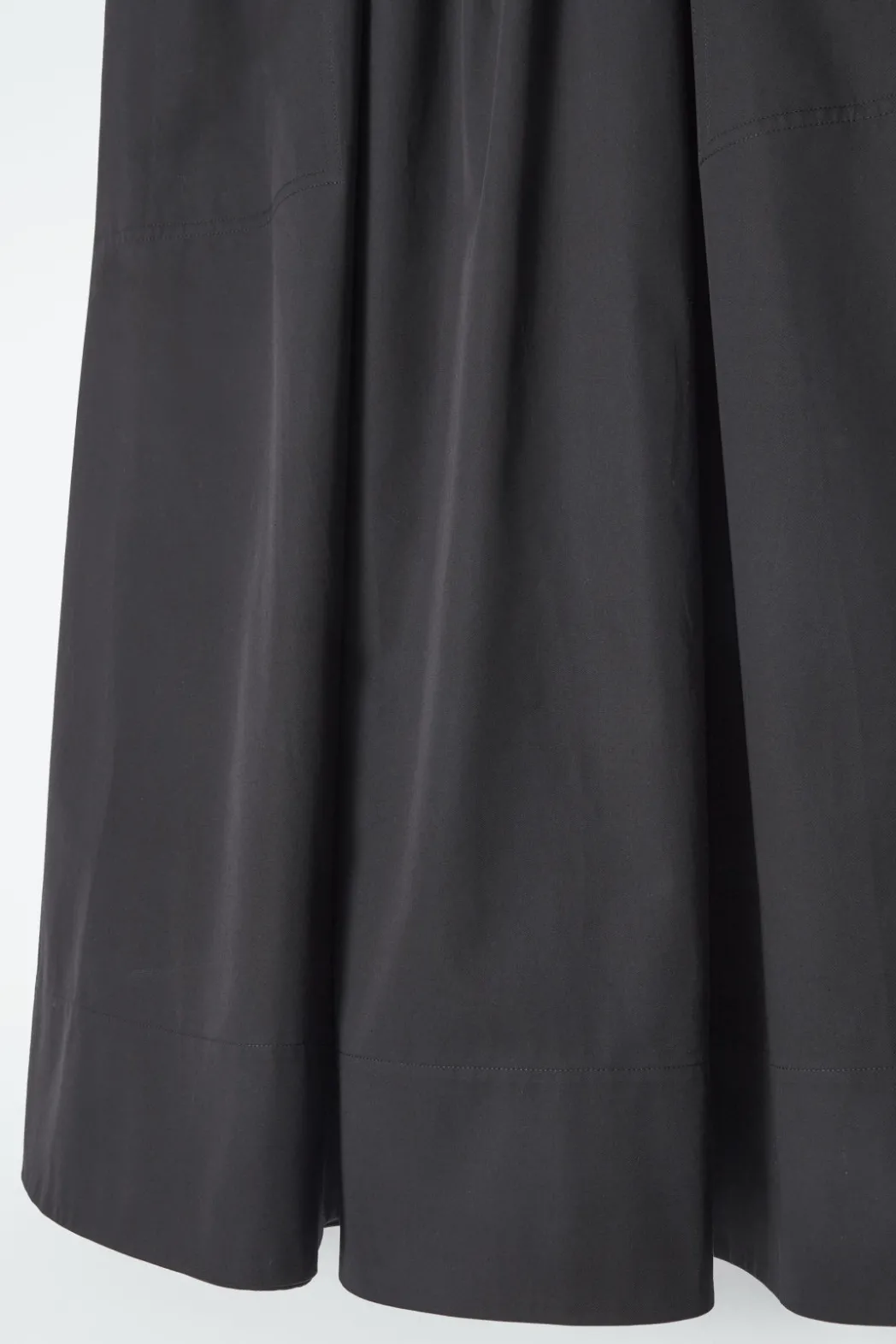 Hot COS ELASTICATED MIDI SKIRT BLACK
