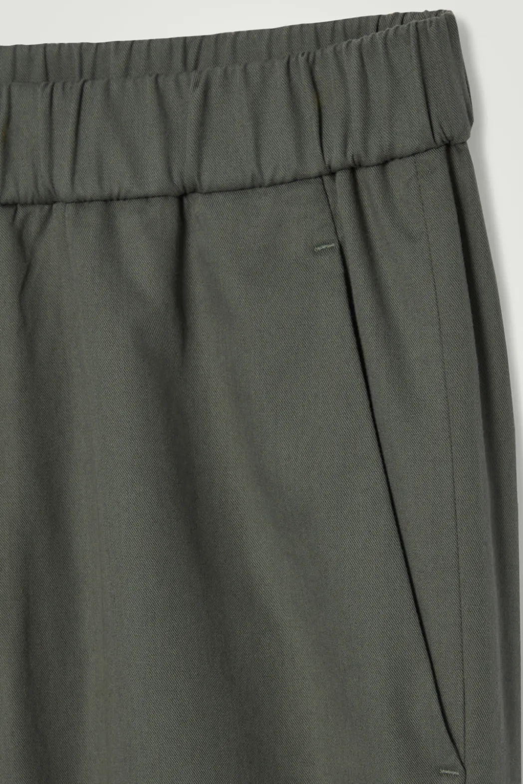 Sale COS ELASTICATED TAPERED TWILL PANTS DARK GREEN