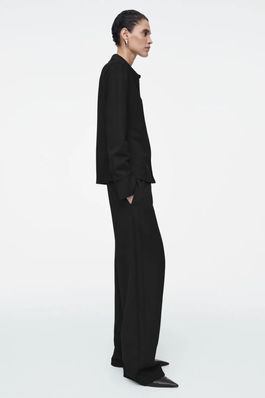 Outlet COS EXAGGERATED-COLLAR JERSEY SHIRT BLACK