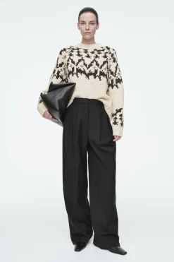 Discount COS FAIR-ISLE WOOL SWEATER IVORY / BLACK