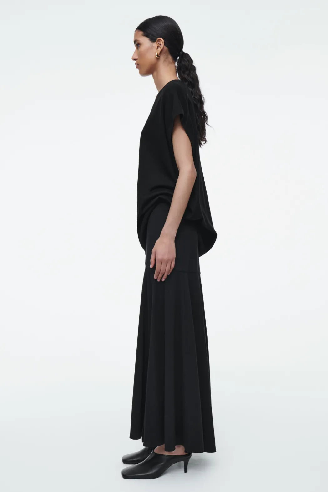 Discount COS FLARED ASYMMETRIC MIDI SKIRT BLACK