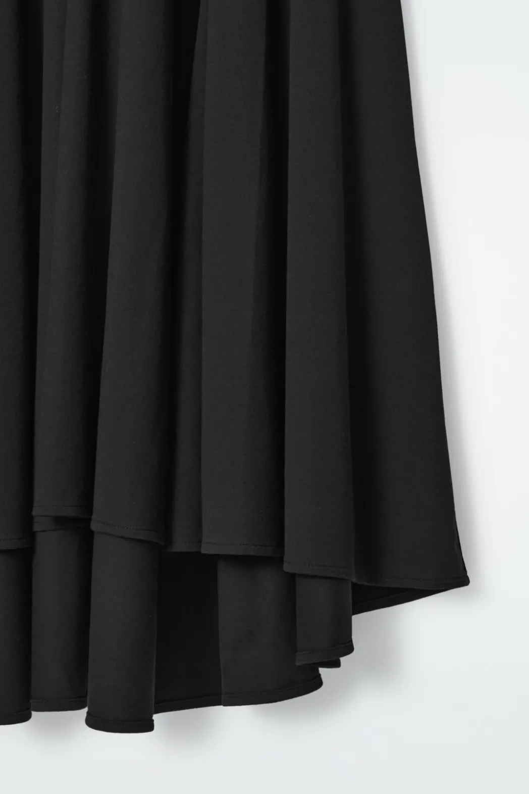 Discount COS FLARED ASYMMETRIC MIDI SKIRT BLACK