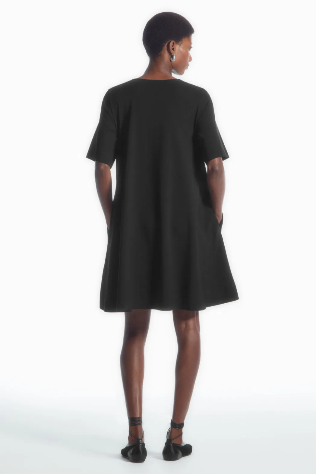COS FLARED MINI T-SHIRT DRESS BLACK