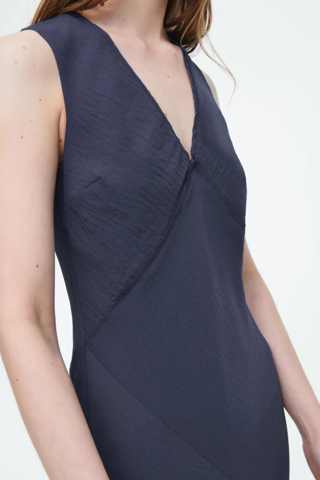 New COS FLOATY ASYMMETRIC MIDI DRESS NAVY