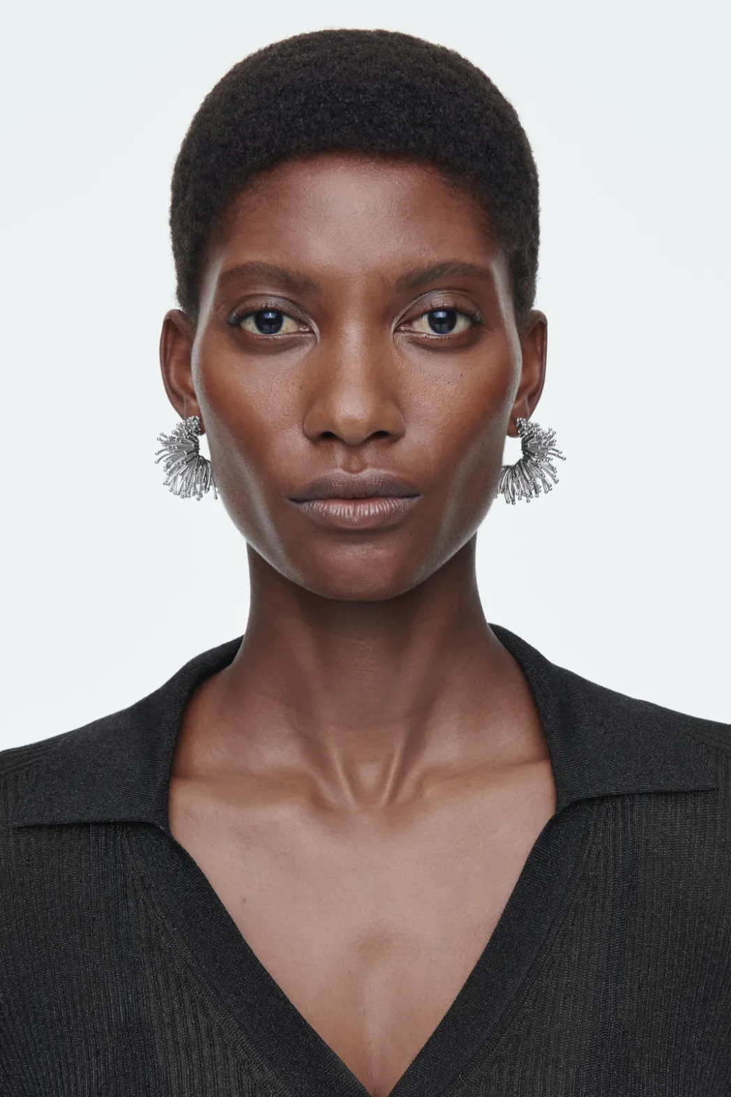 COS FLORAL HOOP EARRINGS SILVER