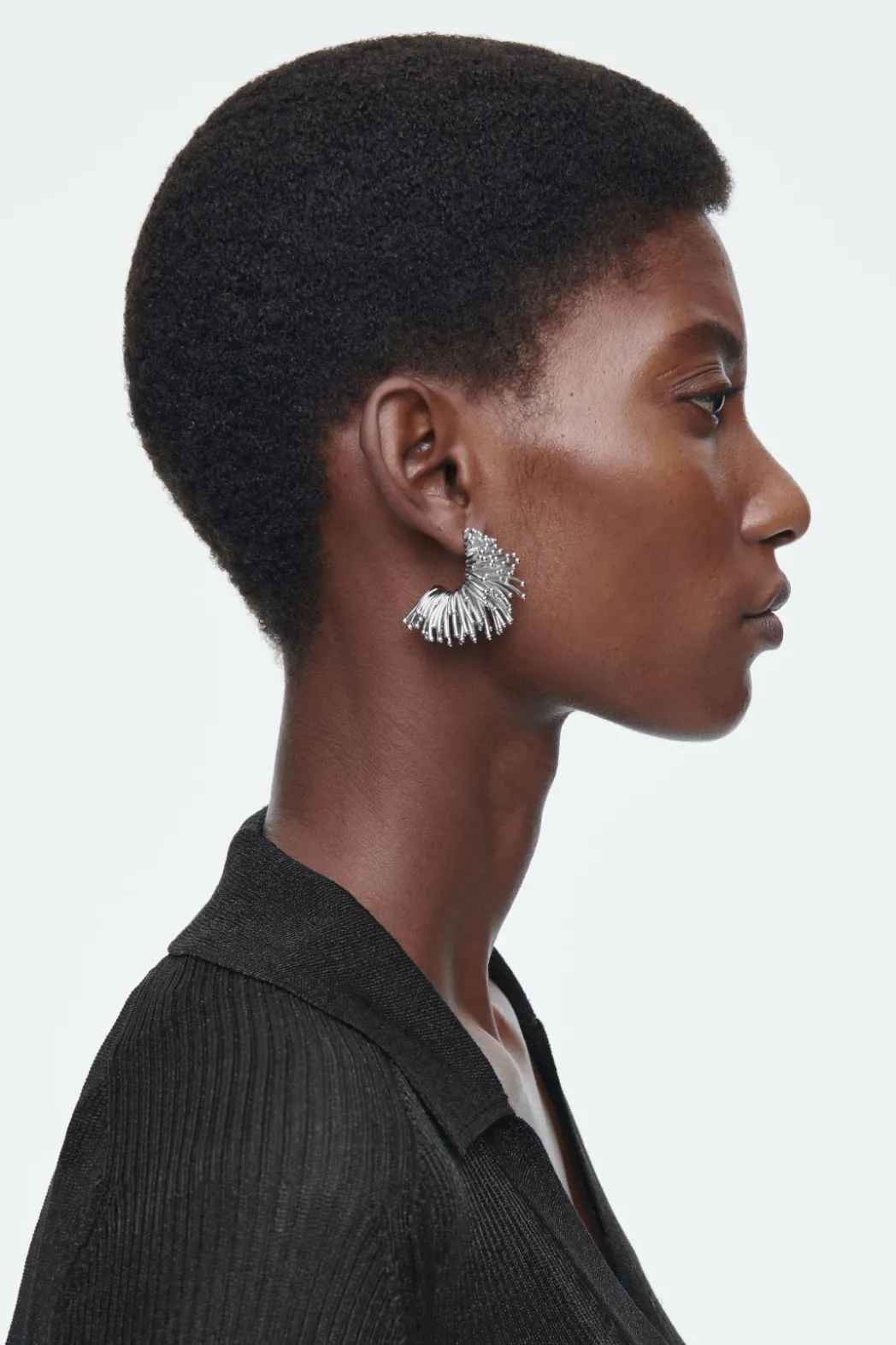 COS FLORAL HOOP EARRINGS SILVER