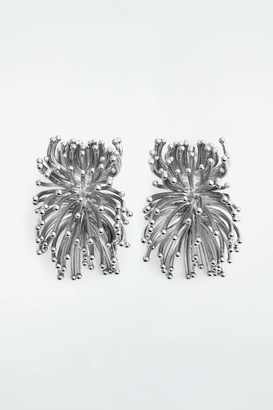 COS FLORAL HOOP EARRINGS SILVER