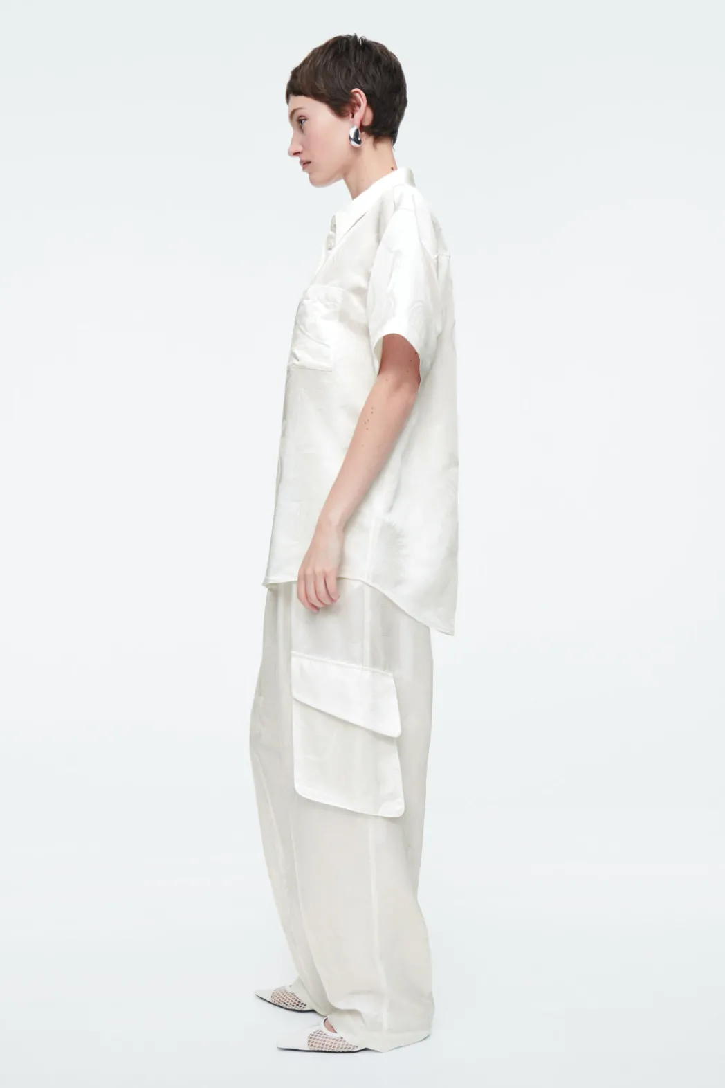 COS FLORAL-JACQUARD SHORT-SLEEVED SHIRT WHITE