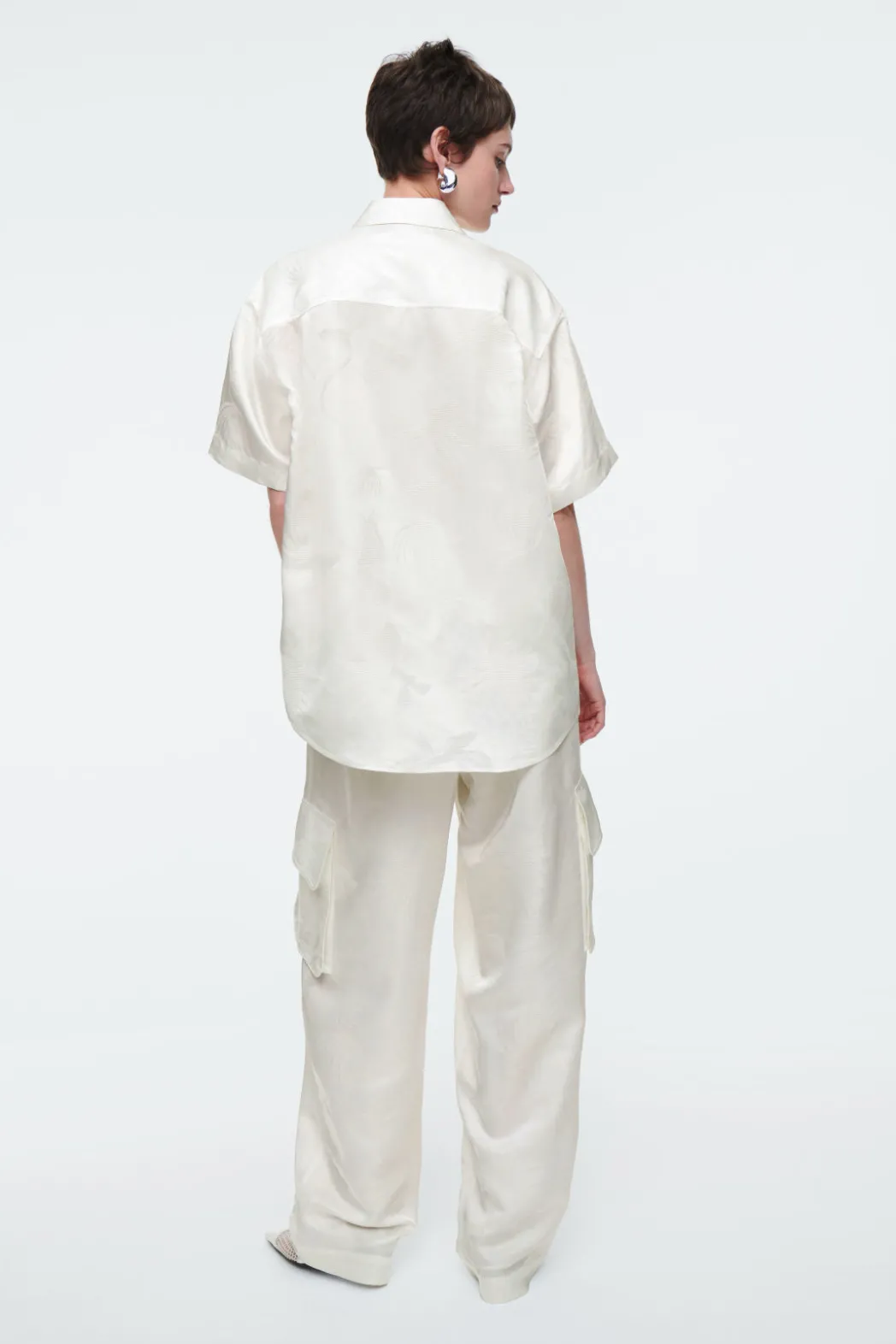COS FLORAL-JACQUARD SHORT-SLEEVED SHIRT WHITE