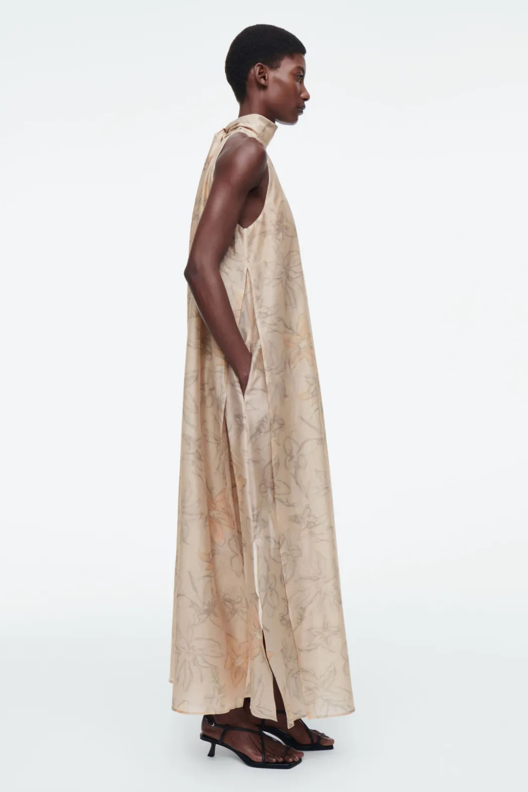 Best COS FLORAL-PRINT HALTERNECK A-LINE MAXI DRESS BEIGE / FLORAL PRINT