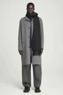Outlet COS FRINGED MOHAIR SCARF BLACK