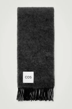 Outlet COS FRINGED MOHAIR SCARF BLACK