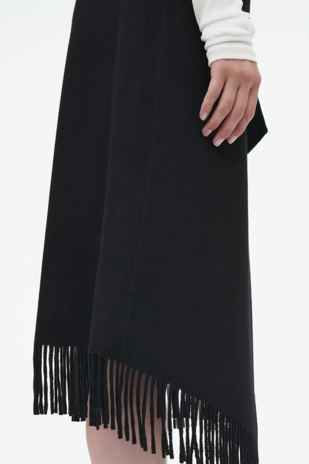 Outlet COS FRINGED WOOL MIDI WRAP SKIRT BLACK