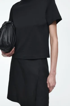Outlet COS FRONT-PLEAT MINI SKIRT BLACK