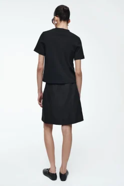 Outlet COS FRONT-PLEAT MINI SKIRT BLACK