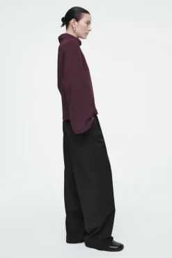 Outlet COS FUNNEL-NECK LONG-SLEEVED T-SHIRT BURGUNDY