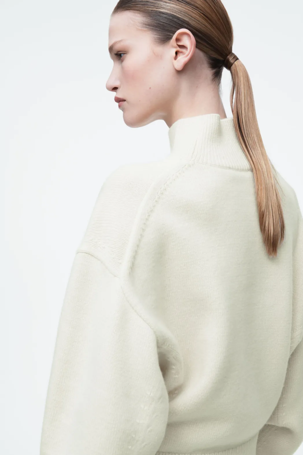 Clearance COS FUNNEL-NECK WAISTED WOOL SWEATER CREAM