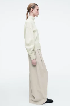 Clearance COS FUNNEL-NECK WAISTED WOOL SWEATER CREAM