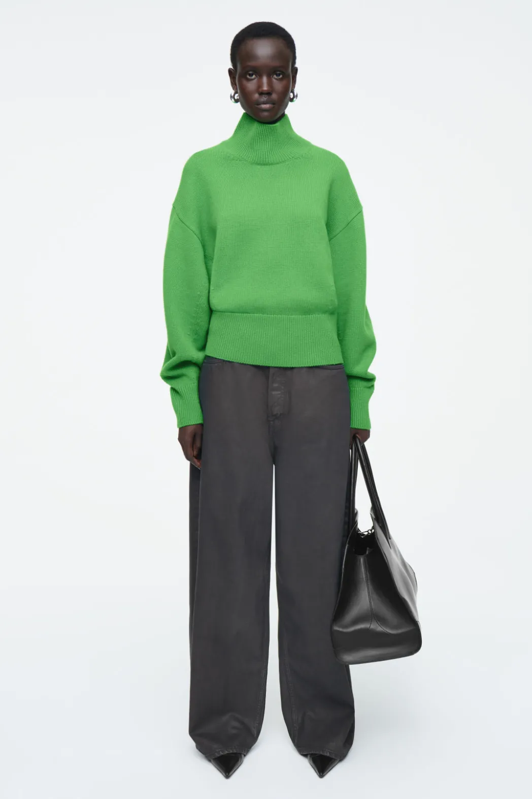 COS FUNNEL-NECK WAISTED WOOL SWEATER GREEN