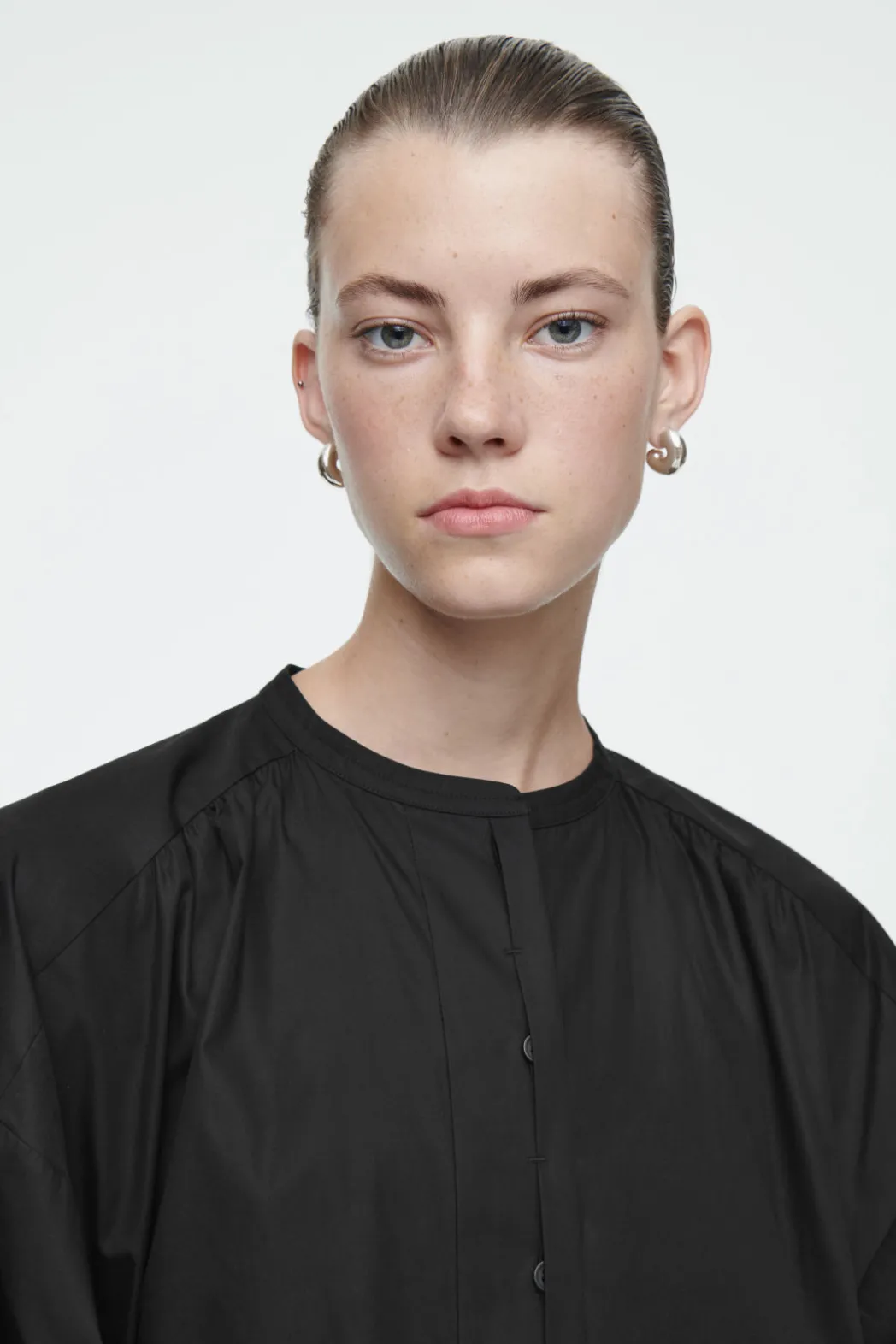 New COS GATHERED BALLOON-SLEEVE MIDI DRESS BLACK