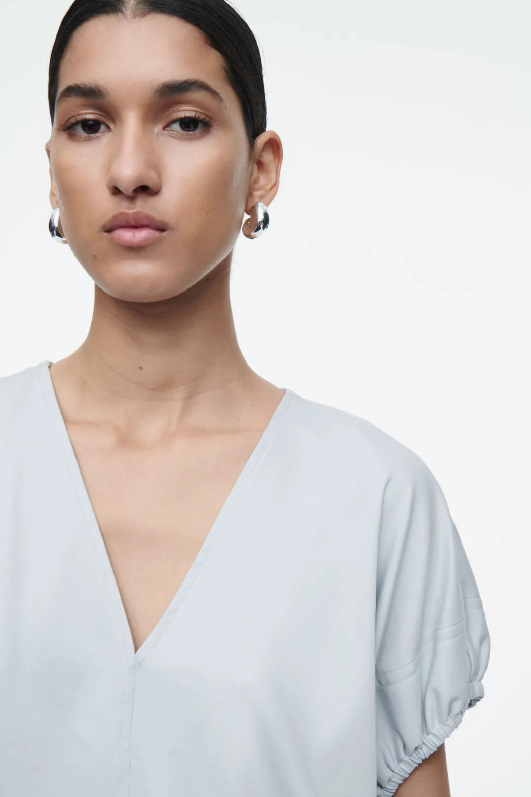 Sale COS GATHERED COTTON BLOUSE LIGHT BLUE