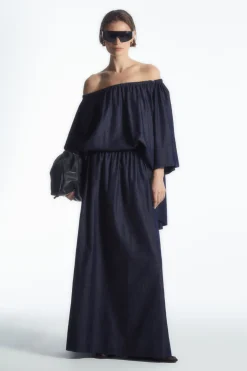 Online COS GATHERED DENIM MAXI SKIRT DARK BLUE