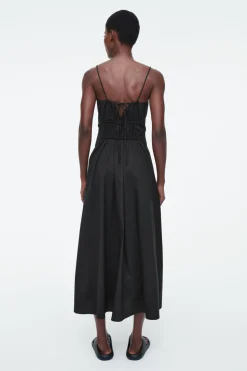 Discount COS GATHERED-WAIST MIDI DRESS BLACK