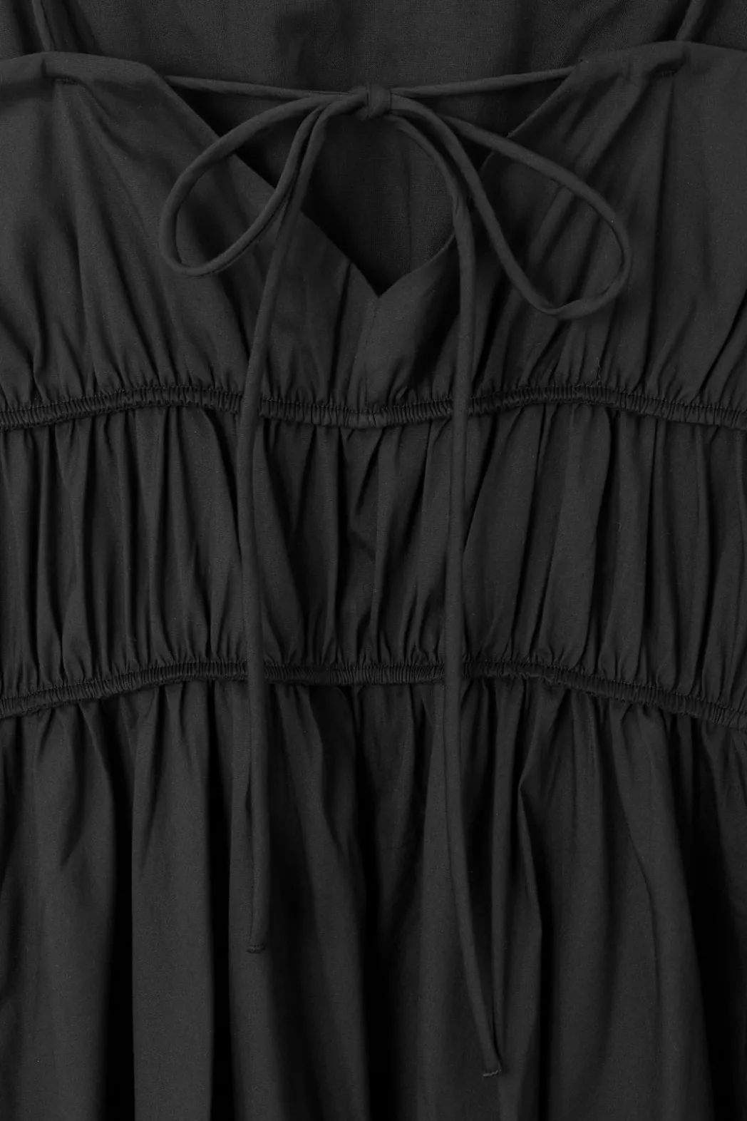 Discount COS GATHERED-WAIST MIDI DRESS BLACK