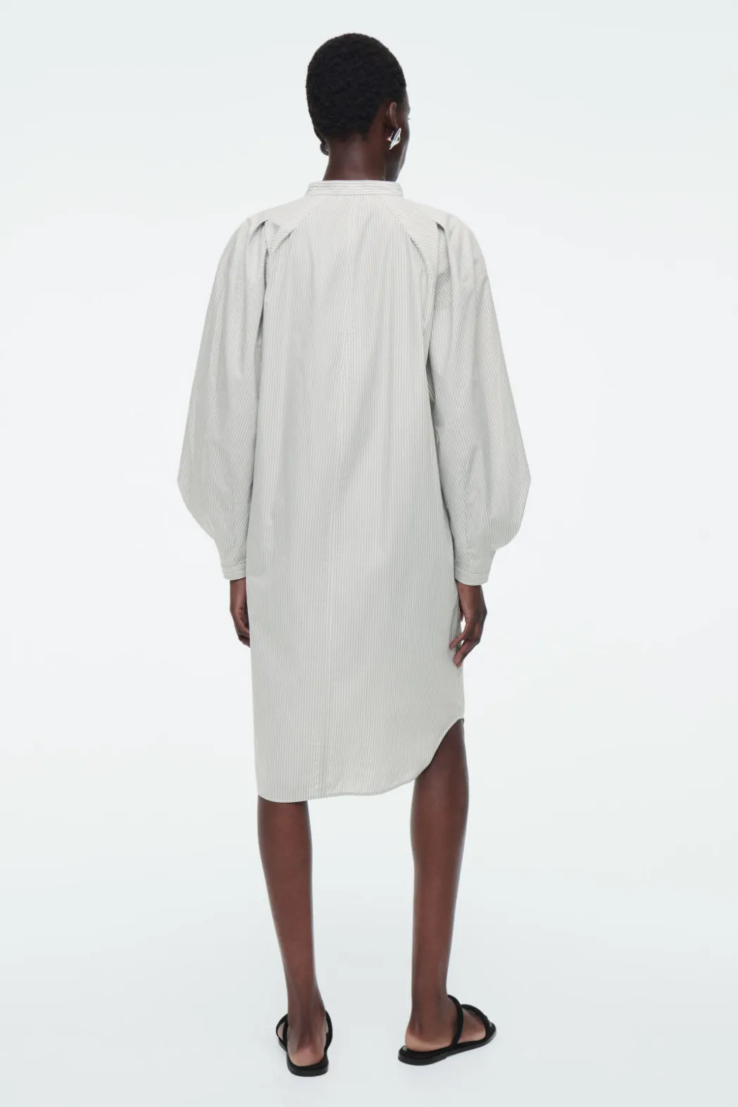 Sale COS GRANDAD-COLLAR MIDI SHIRT DRESS BEIGE / STRIPED