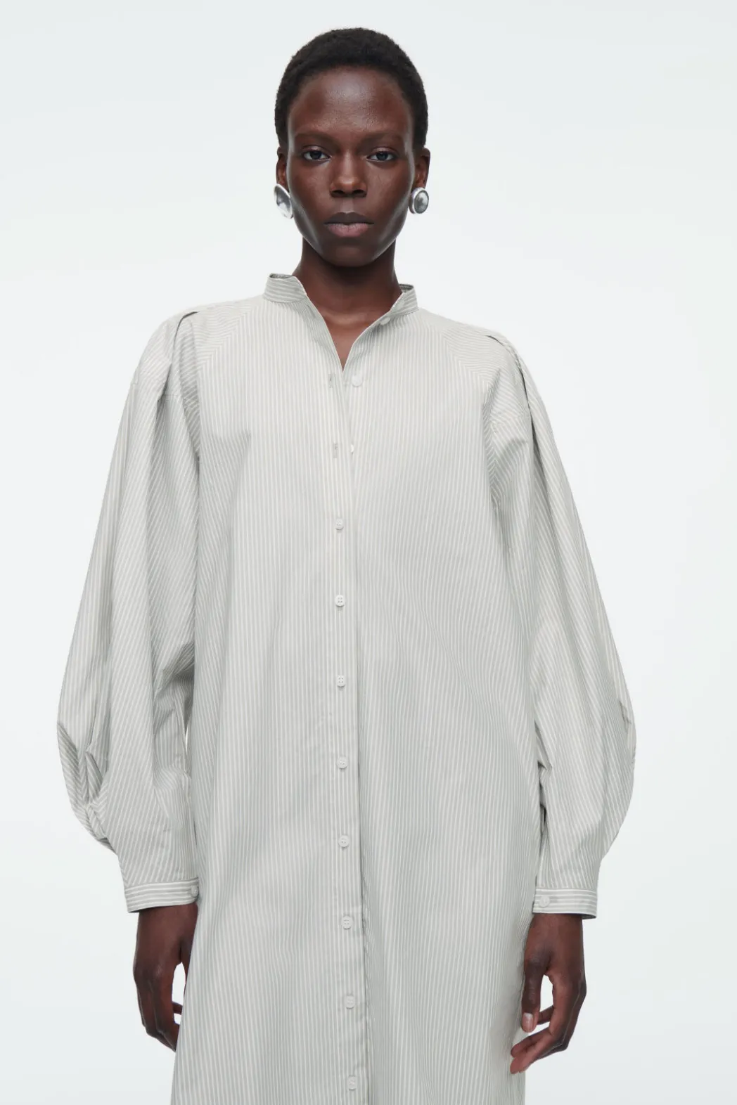 Sale COS GRANDAD-COLLAR MIDI SHIRT DRESS BEIGE / STRIPED